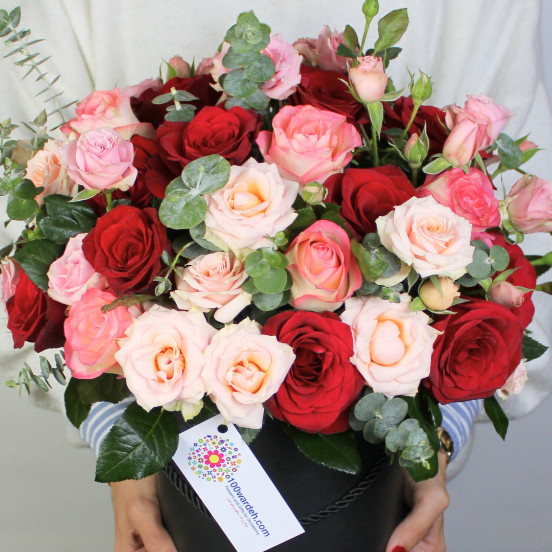 Red and Pink roses in a box